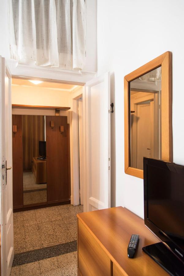 Peaceful Court Apartment In Shopping District ميلان المظهر الخارجي الصورة